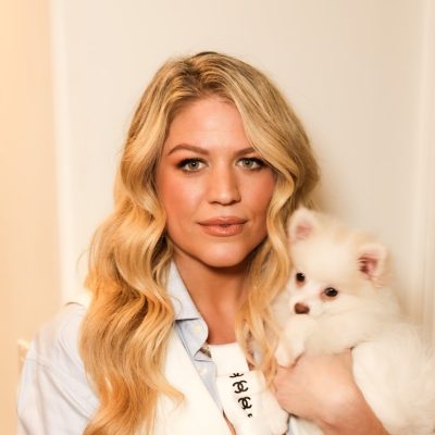 Terra Newell Headshot